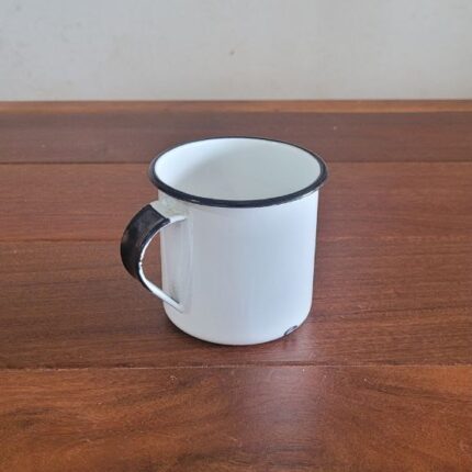 Caneca Esmaltada Clássica